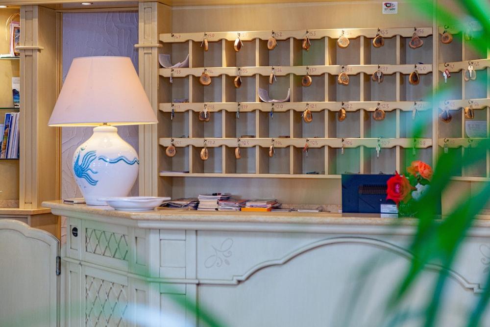 Hotel San Trano Luogosanto ภายนอก รูปภาพ