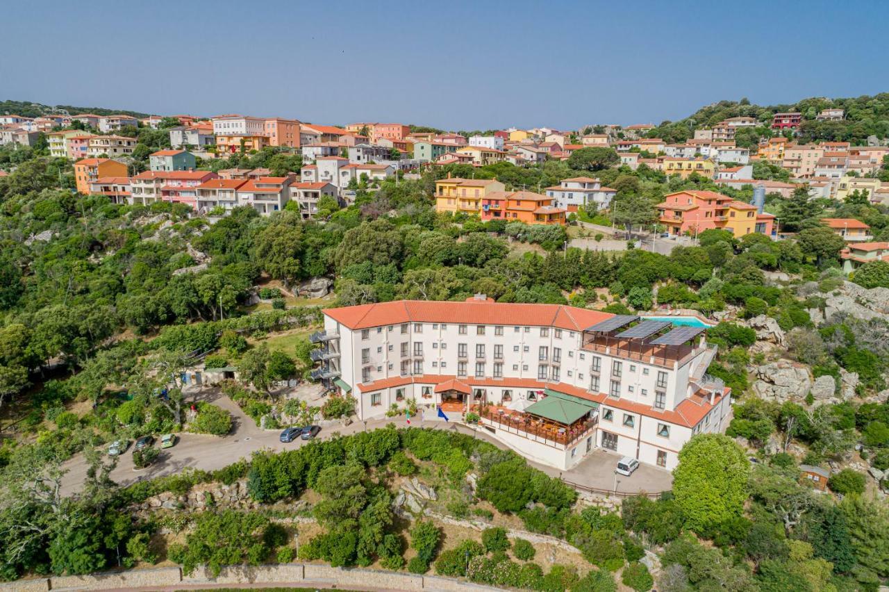 Hotel San Trano Luogosanto ภายนอก รูปภาพ