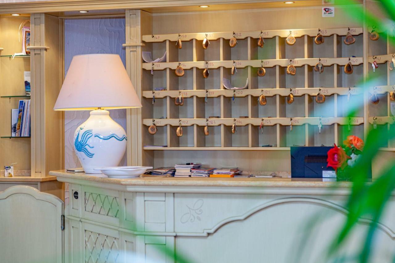 Hotel San Trano Luogosanto ภายนอก รูปภาพ