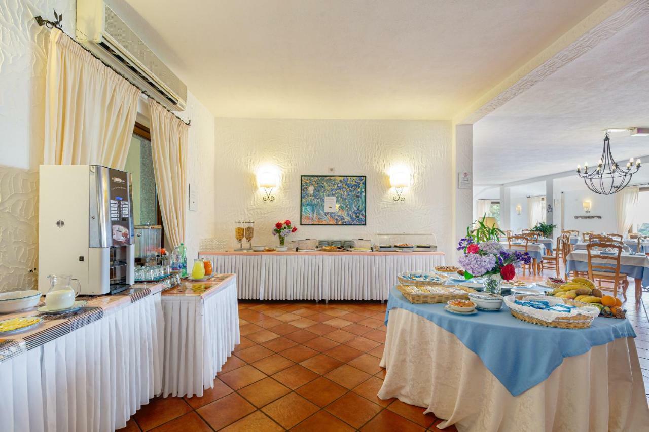 Hotel San Trano Luogosanto ภายนอก รูปภาพ