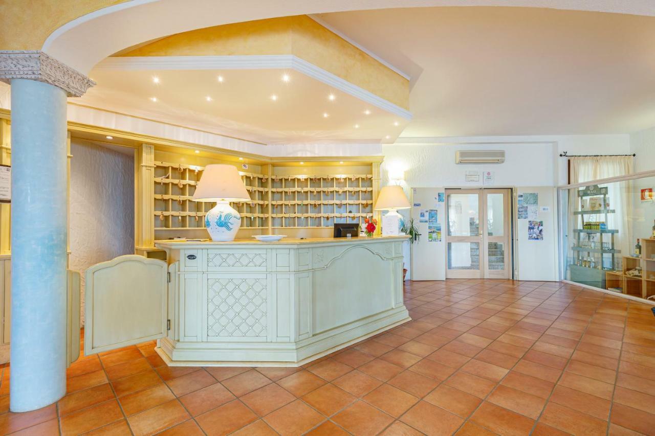 Hotel San Trano Luogosanto ภายนอก รูปภาพ