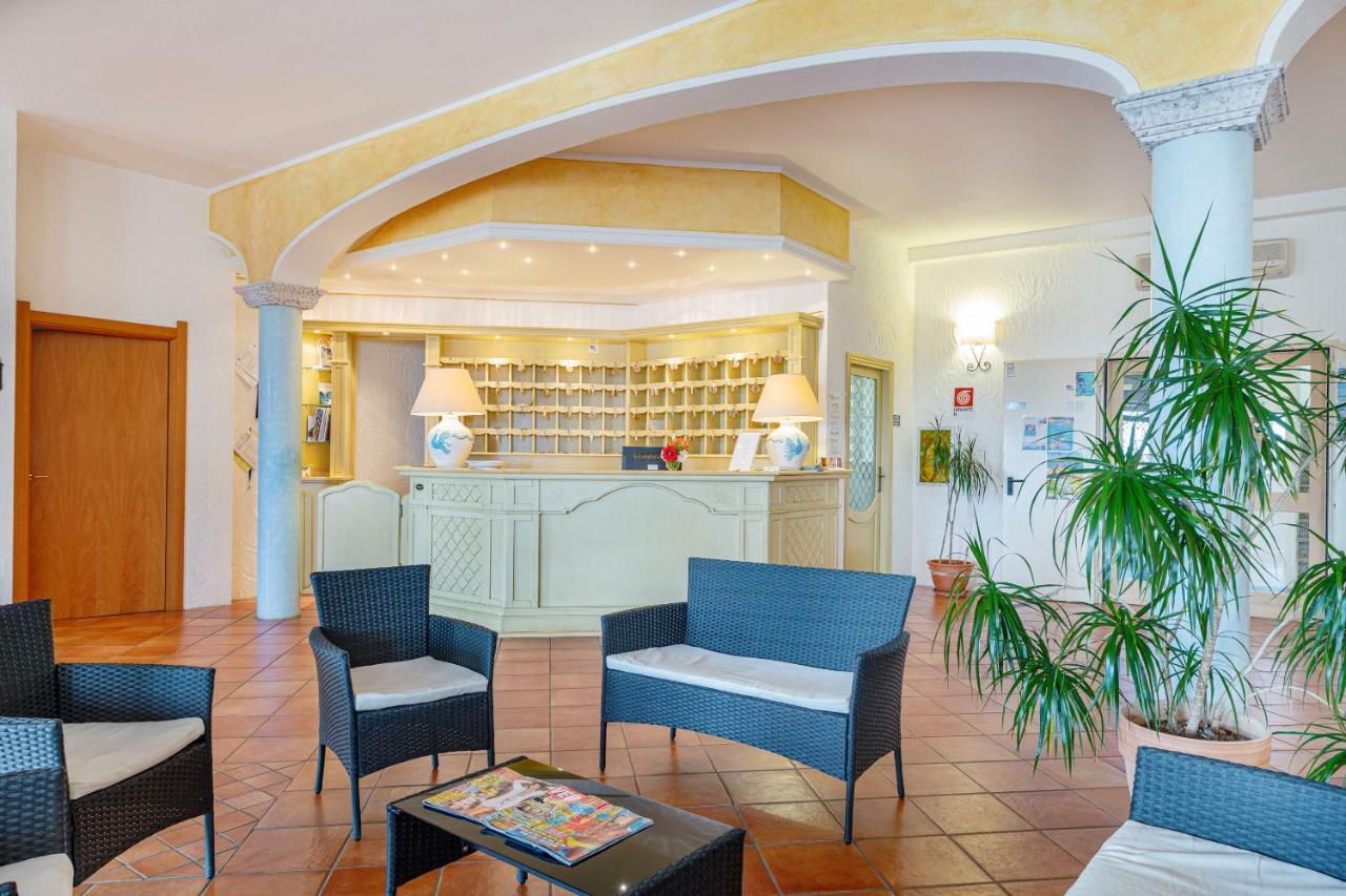 Hotel San Trano Luogosanto ภายนอก รูปภาพ