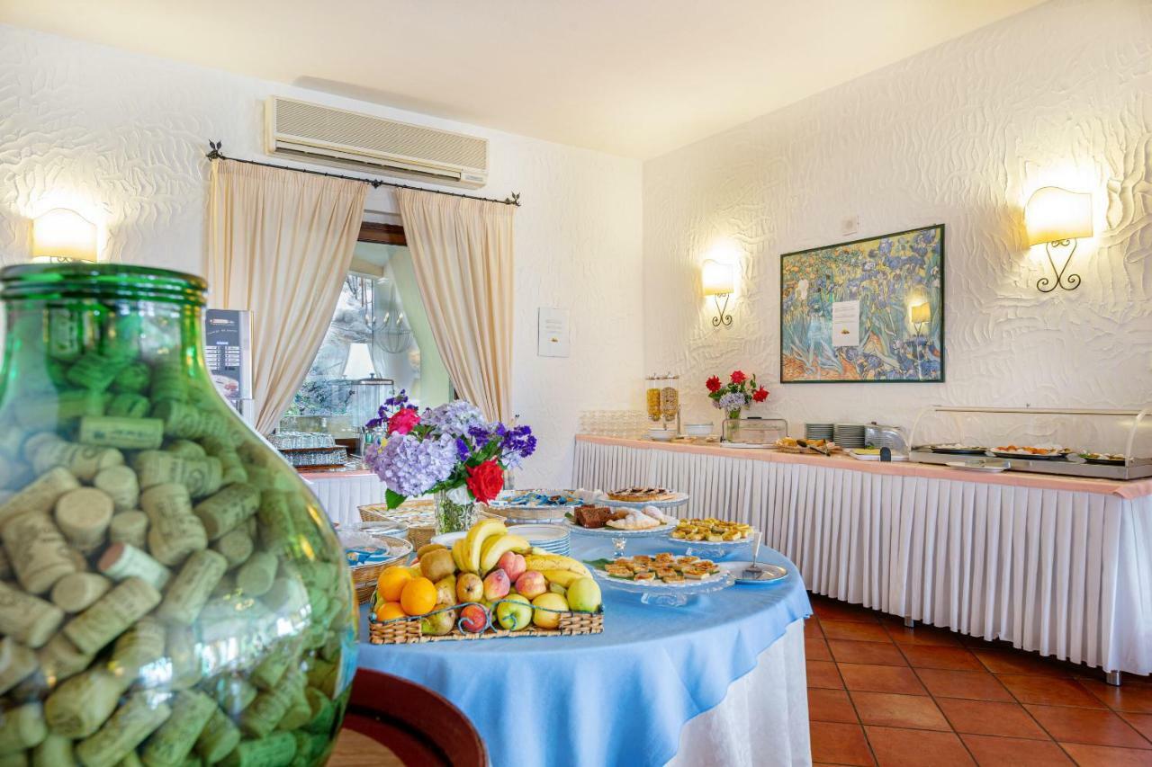 Hotel San Trano Luogosanto ภายนอก รูปภาพ